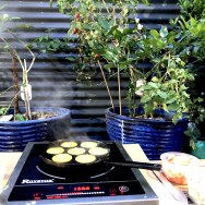 Banh Khot - pancake and stuffings