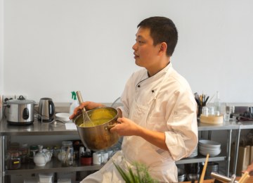 Choosing the Right Participant NDIS Cooking Class: What to Look For