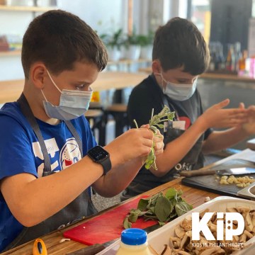 Kitchen Fun for Kids: Easy Recipes to Cook as a Family