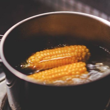 Simmering, Blanching & Boiling - What's The Difference? 