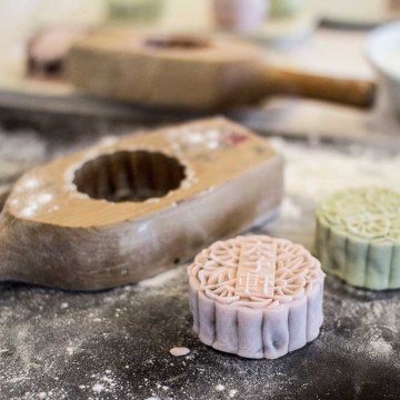 How to Make Mooncake with Easy Recipes
