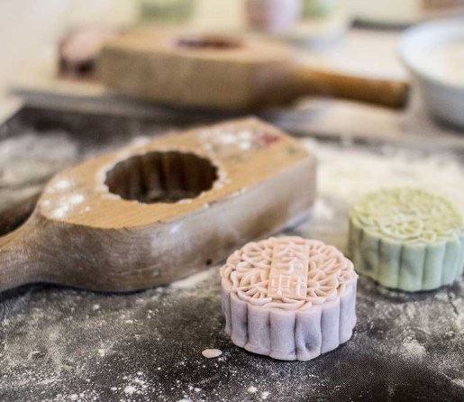 How to Make Mooncake with Easy Recipes