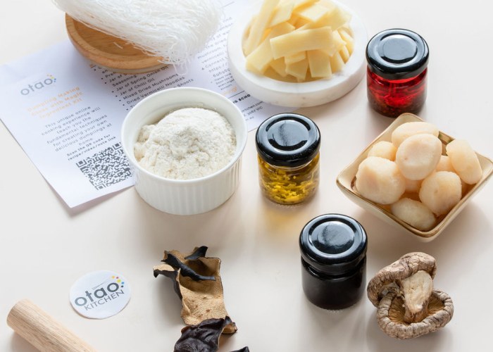 Culinary Journeys: Exploring Global Flavors with Curated Hampers