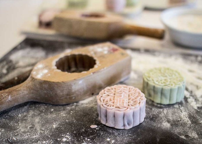 How to Make Mooncake with Easy Recipes