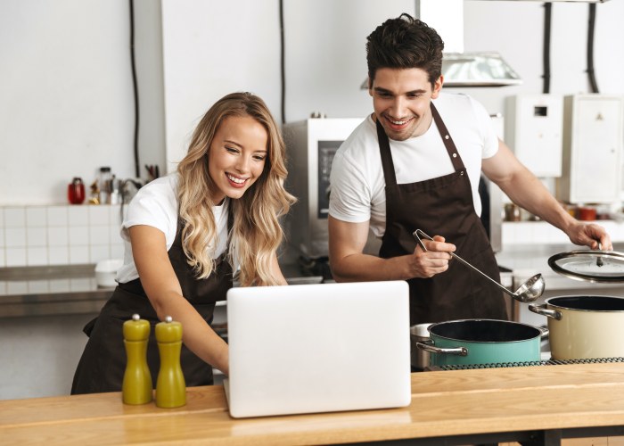 Online Cooking Class for Family: A Fun Way to Bond and Learn Together
